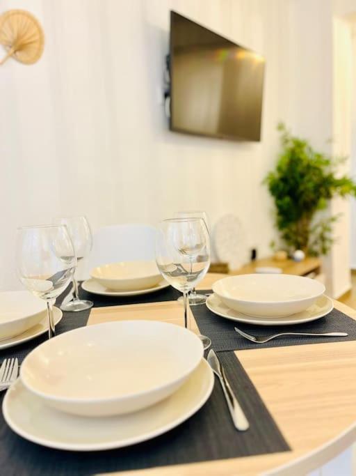 New Spacious And Cozy Apartment - Málaga Exterior foto