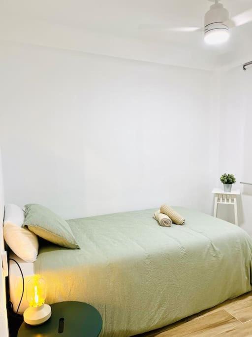 New Spacious And Cozy Apartment - Málaga Exterior foto